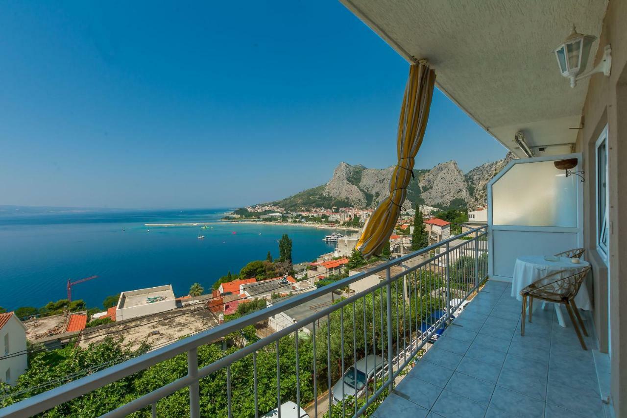 Apartment Marijana Omis Bagian luar foto